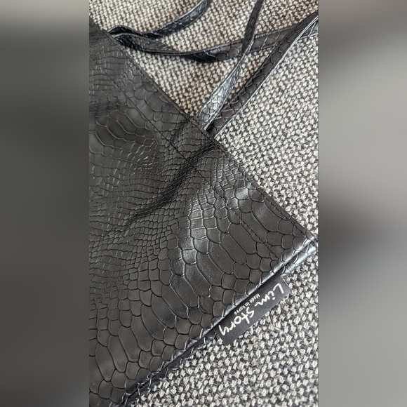 Brand New - Black Croc Embossed Light-weight Shoulder Tote - Picture 3 of 3